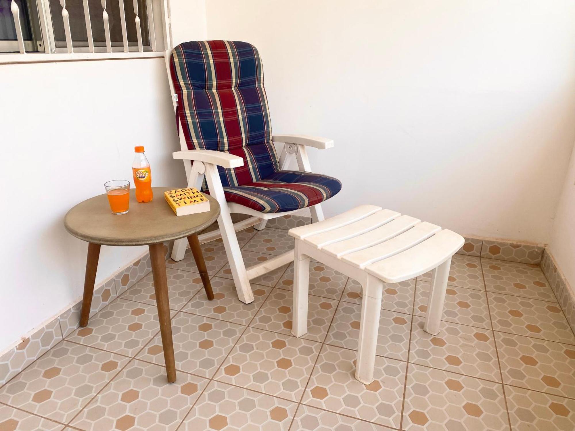 Dabo House Hotel Brufut Exterior foto