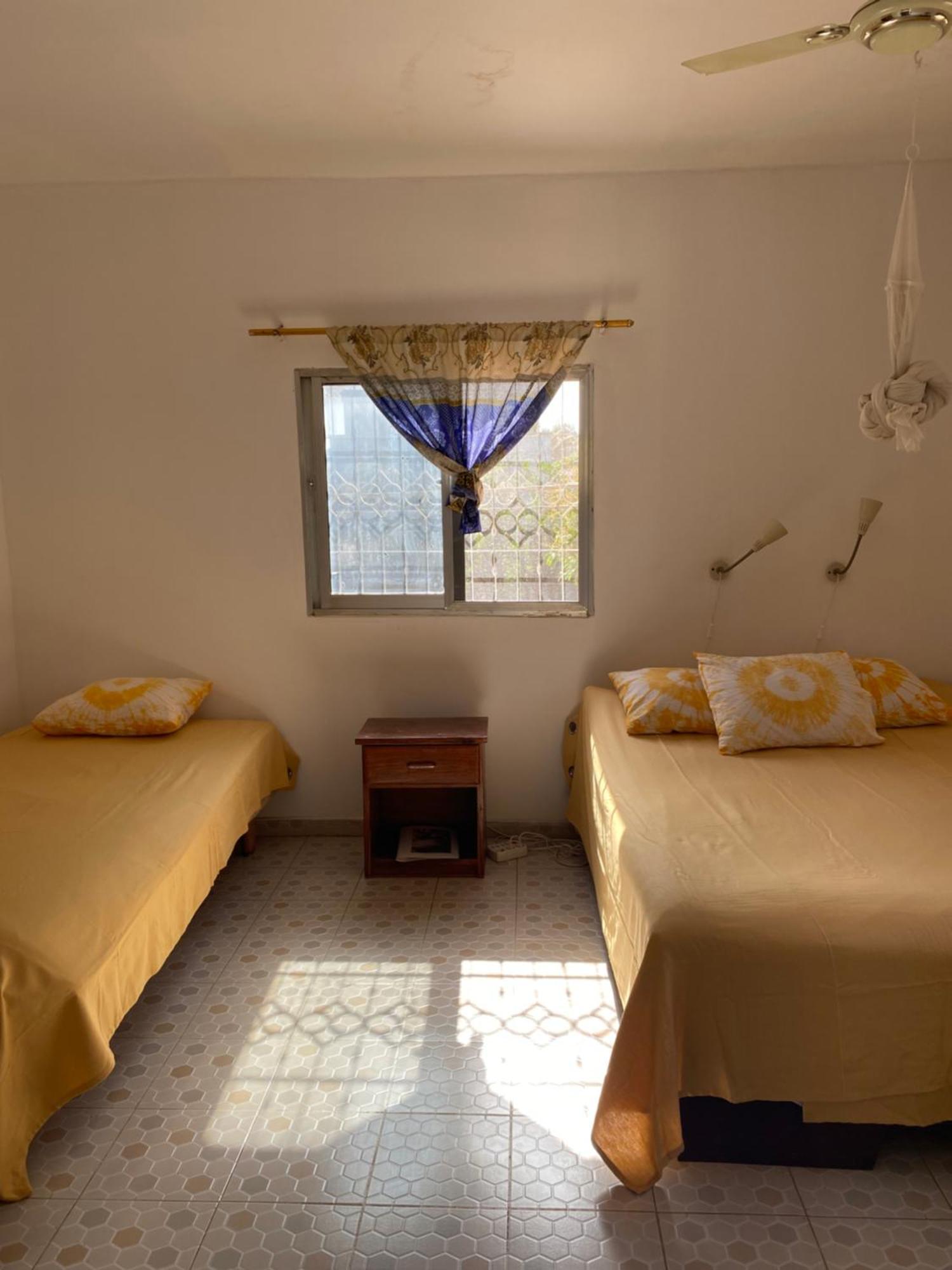 Dabo House Hotel Brufut Exterior foto
