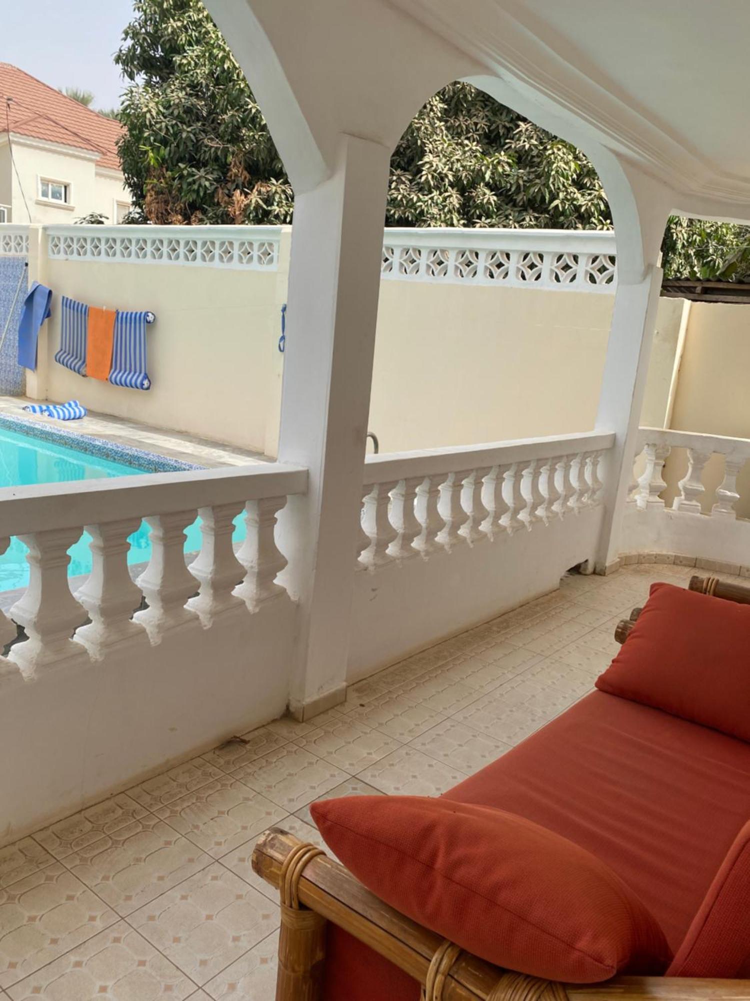 Dabo House Hotel Brufut Exterior foto